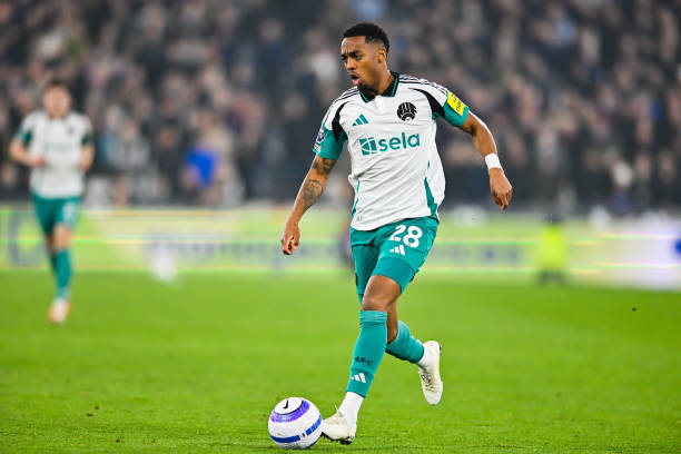 而老鹰在比 而老鹰在比